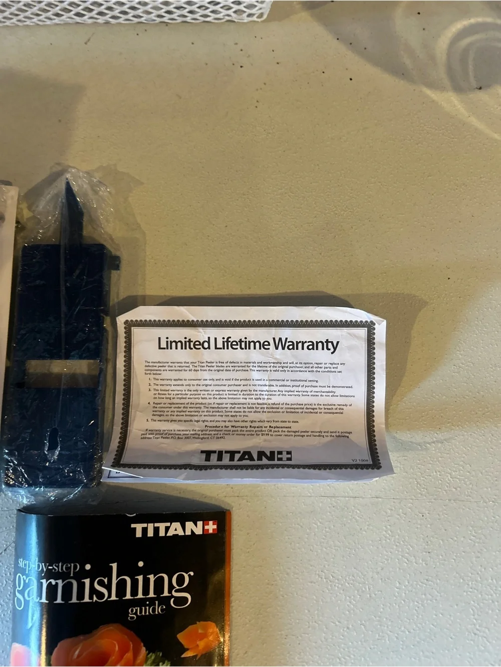 NWT Titan Garnishing Guide with Peeler and Accessories and directions